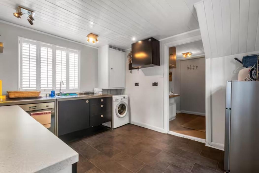 Two Bedroom Private Cottage With Private Parking Just By The Sea Herne Bay Dış mekan fotoğraf